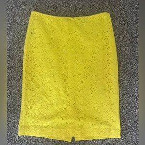 Ann Taylor bright yellow lace pencil skirt size 2